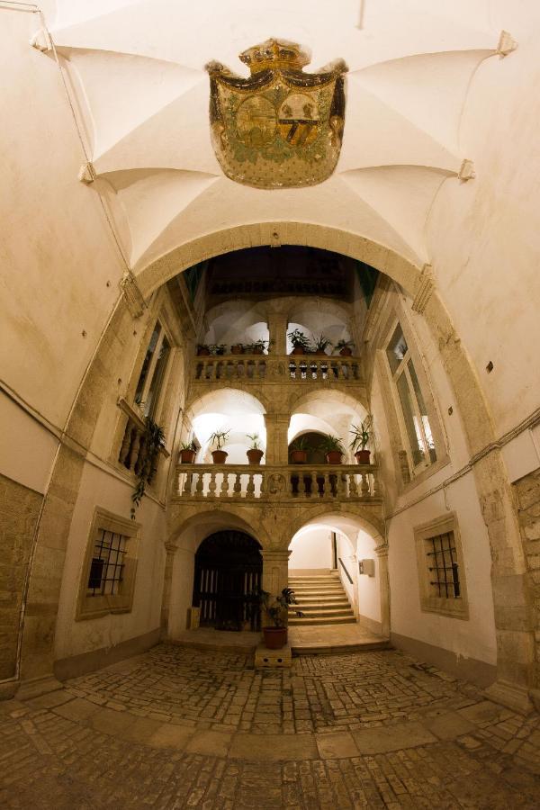 Le Bifore B&B Molfetta Bagian luar foto