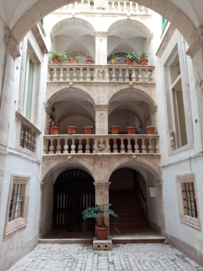 Le Bifore B&B Molfetta Bagian luar foto